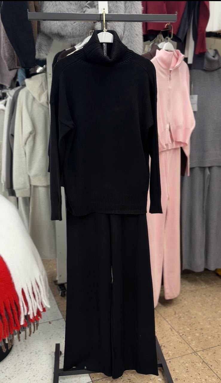 трикотажный женский костюм,трикотажный костюм,костюм женский кофта и штаны арт. 1549041,костюм женский: свитер и штаны (one size 42-48),женские костюмы