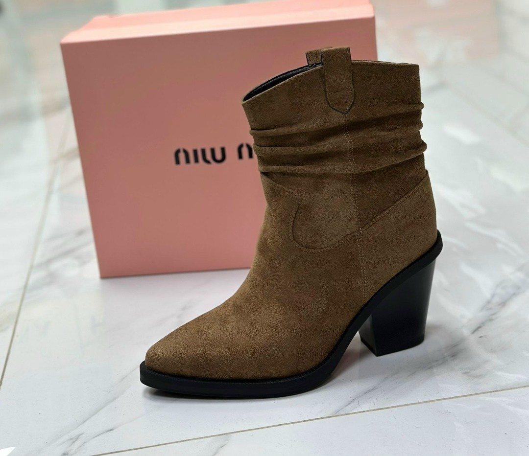 ,ботильоны,ботинки кристиан диор,ботинки казаки диор,ботинки женские