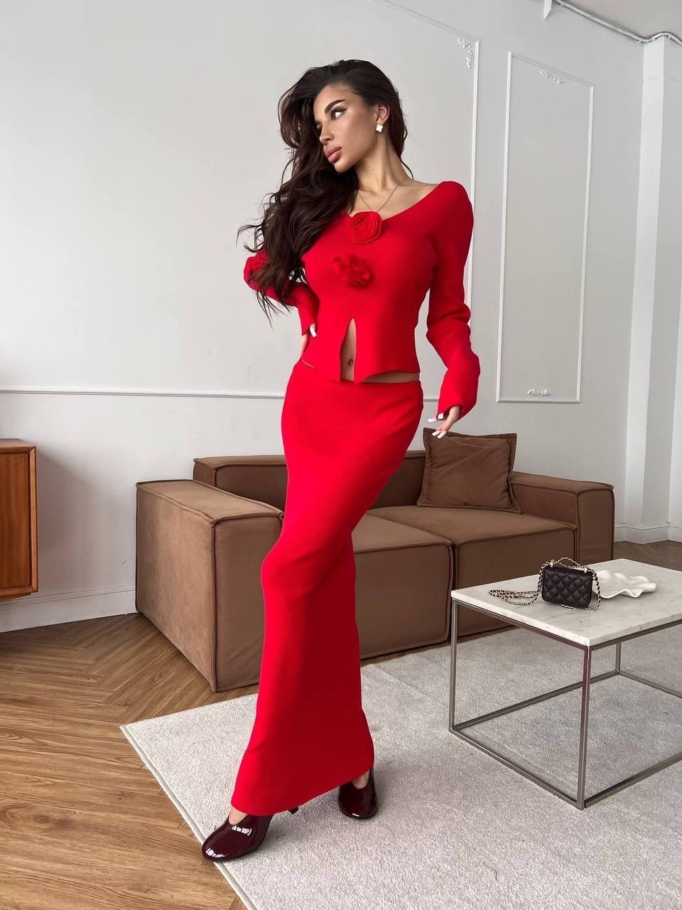 женское платье,женские костюмы,красный костюм с юбкой,платье облегающее,трикотажное платье