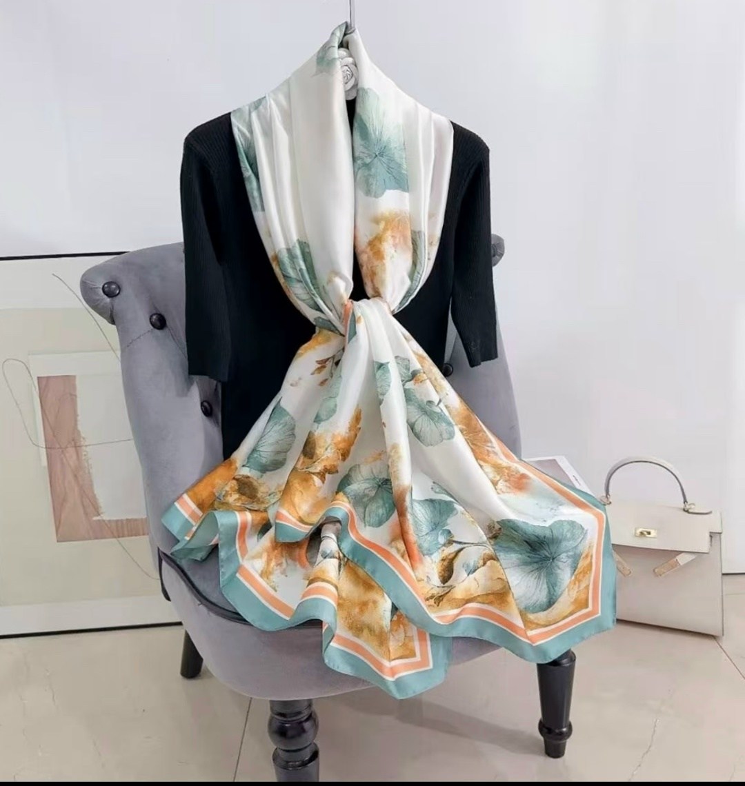 шелковый шарф,женский шелковый шарф,шёлковый шарф с принтом,женский шарф,шарфы и платки