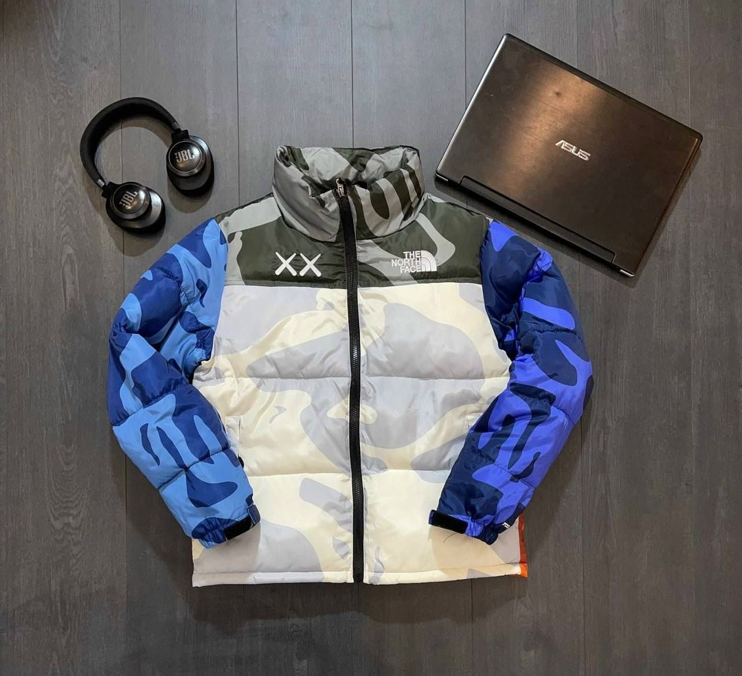 куртка зимняя tnf,куртка x kaws retro 1996 nuptse jacket 'safety green' the north face,куртка nuptse 1996 из коллаборации с kaws the north face, зеленая,куртка x kaws 1996 nuptse 700 jacket 'green' th