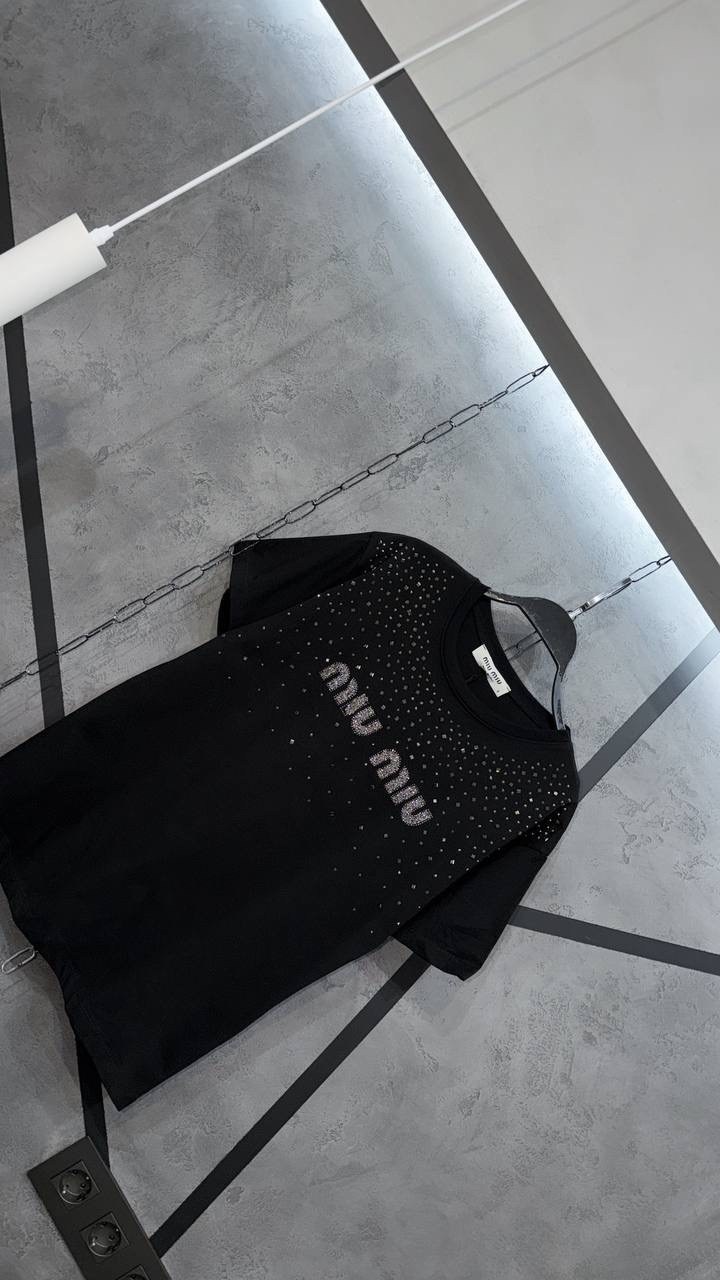 футболка миу миу,белая футболка стразы миу миу,футболка miu miu белая со стразами,футболка miu miu,женская футболка