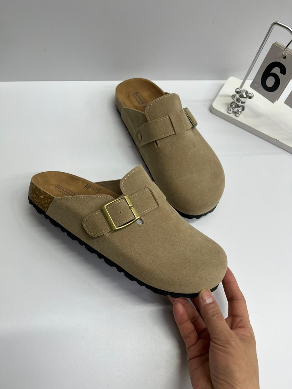 ,женские шлепанцы,мюли замшевые,модные шлепанцы,шлепанцы prada женские