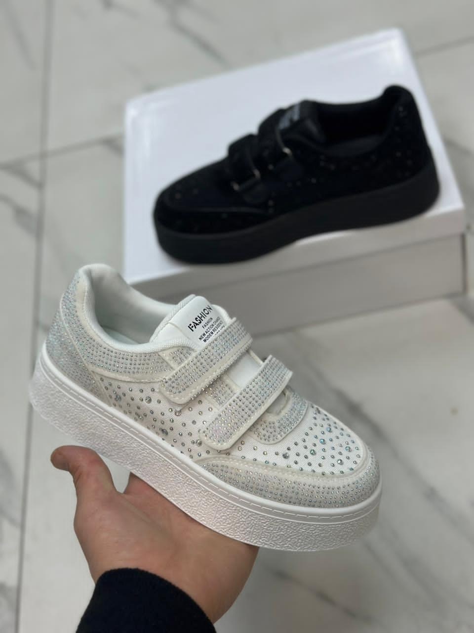 ,женские кроссовки,белые кроссовки,женская ,обуви