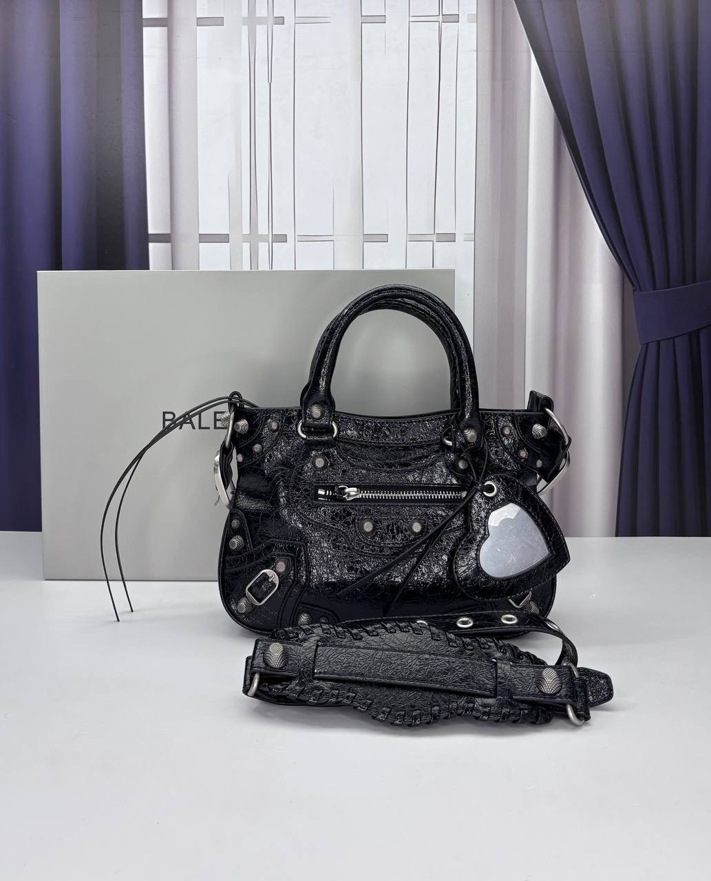 balenciaga маленькая сумка-тоут neo cagole черный,balenciaga сумка,сумка женская balenciaga,balenciaga сумка на плечо,сумка женская balenciaga в стиле 2026