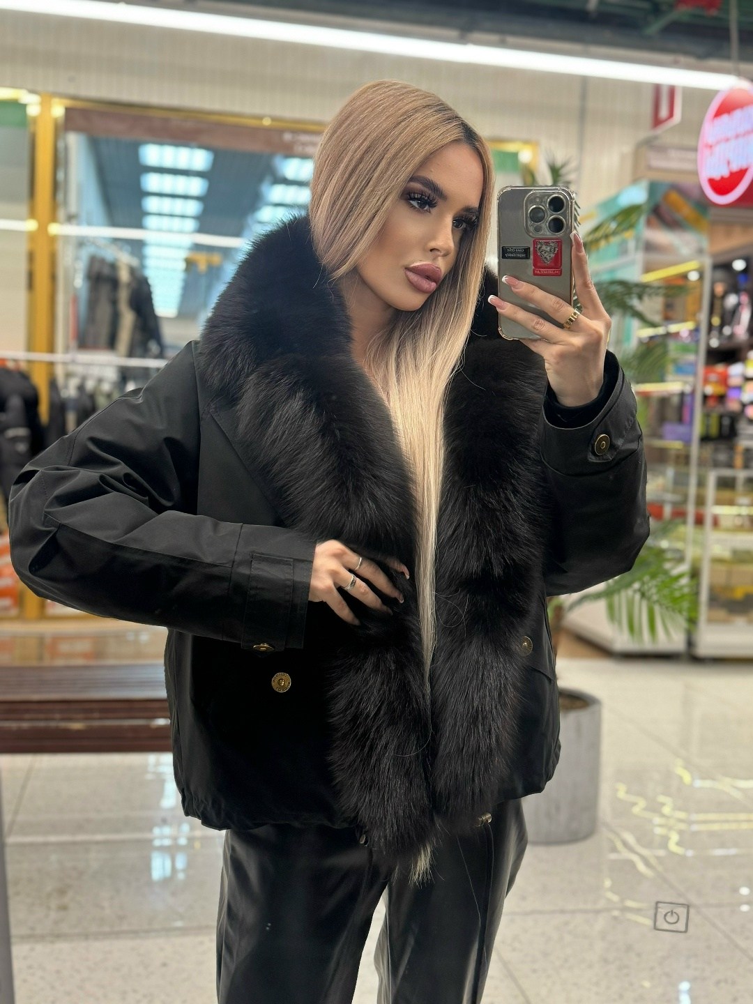 пуховик с натуральным мехом,куртка с мехом,пуховик с мехом,пуховик женский с натуральным мехом,куртка с мехом женская