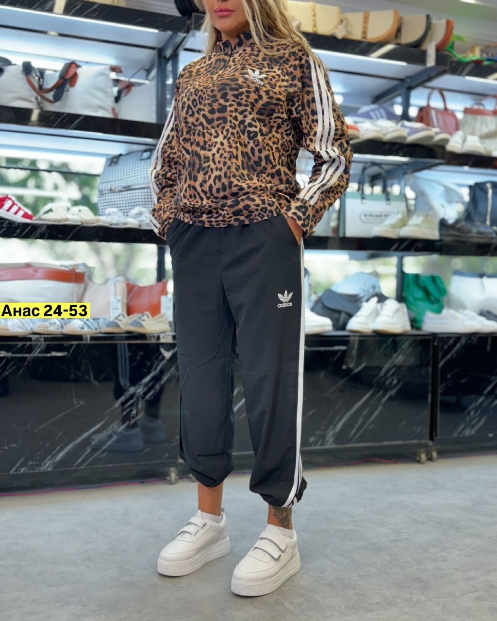 спортивный костюм,костюм спортивный женский,женский костюм,спортивный женский костюм adidas,костюм для женщин