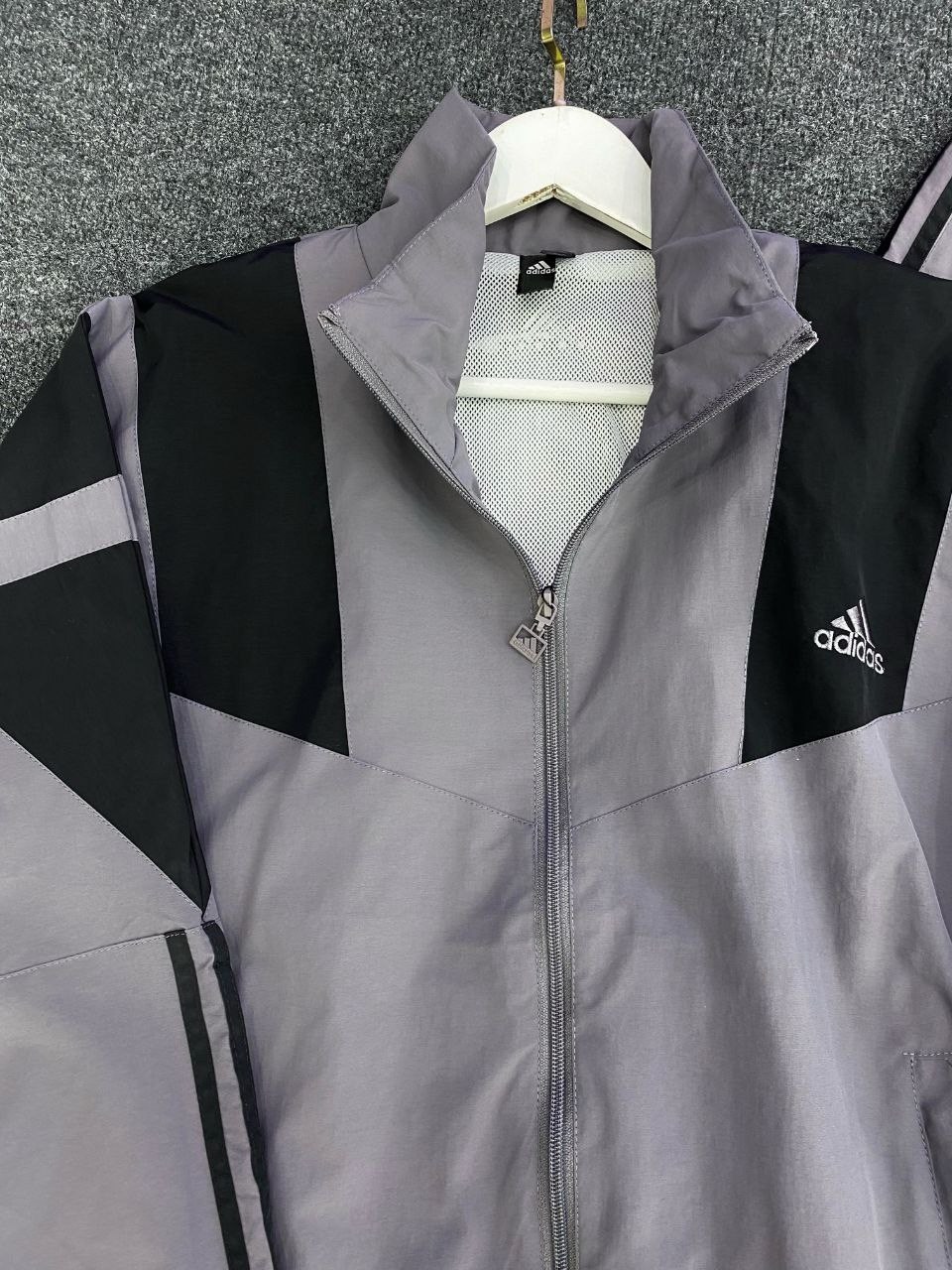 спортивный костюм adidas,мужской спортивный костюм adidas,спортивный костюм adidas 90х,костюм адидас 90е,спортивный костюм мужской