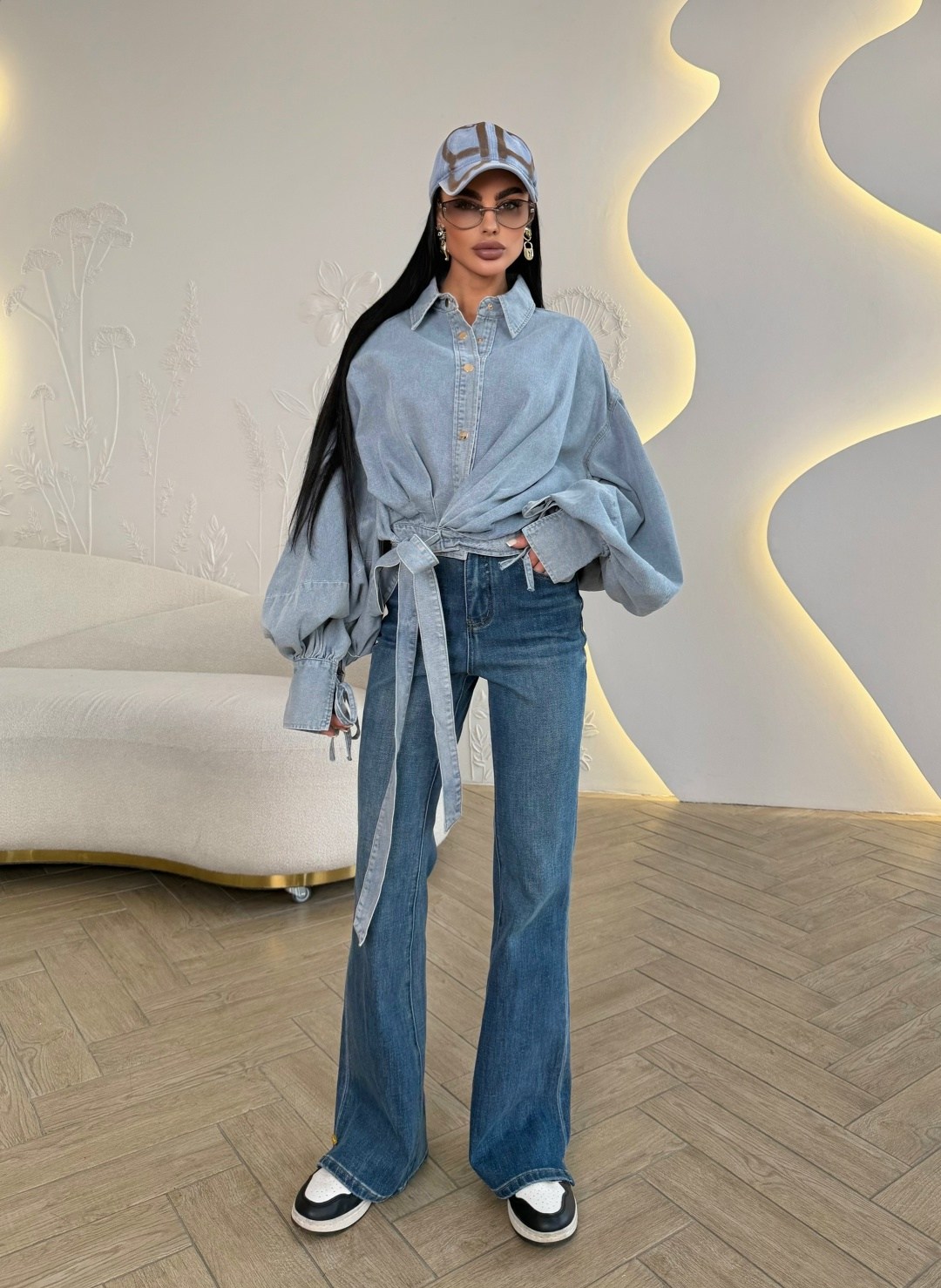 костюм джинсовый,женский джинсовый костюм,модные джинсы,джинсовая мода,рубашка стильная