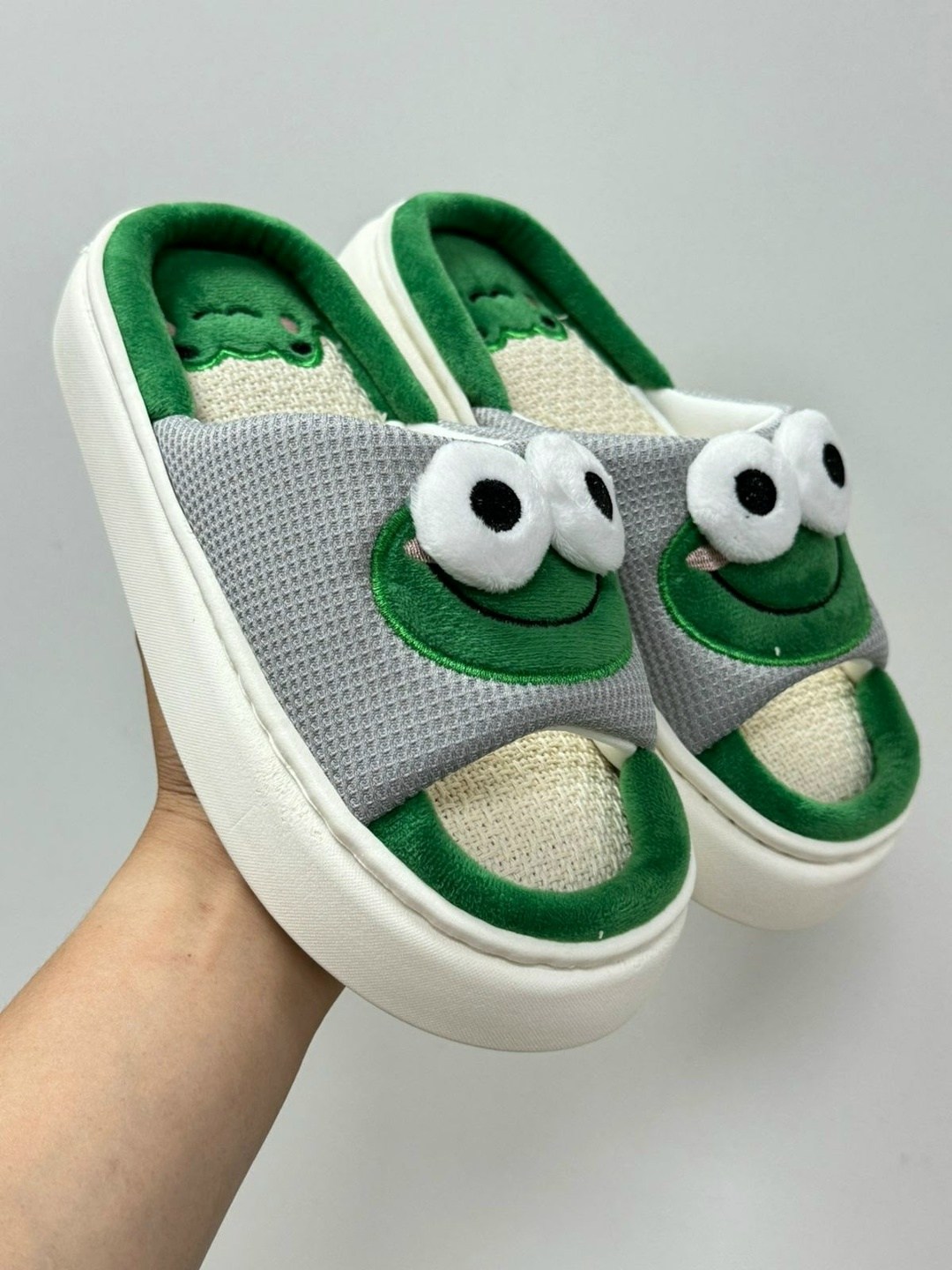 ,домашние тапочки,тапки лягушки,тапочки домашние лягушки летние шлепки dayasha,милые тапочки