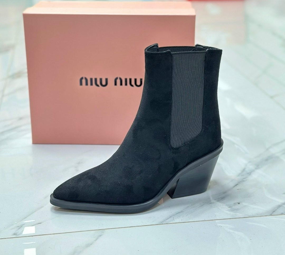 ,ботильоны,ботинки кристиан диор,ботинки казаки диор,ботинки женские