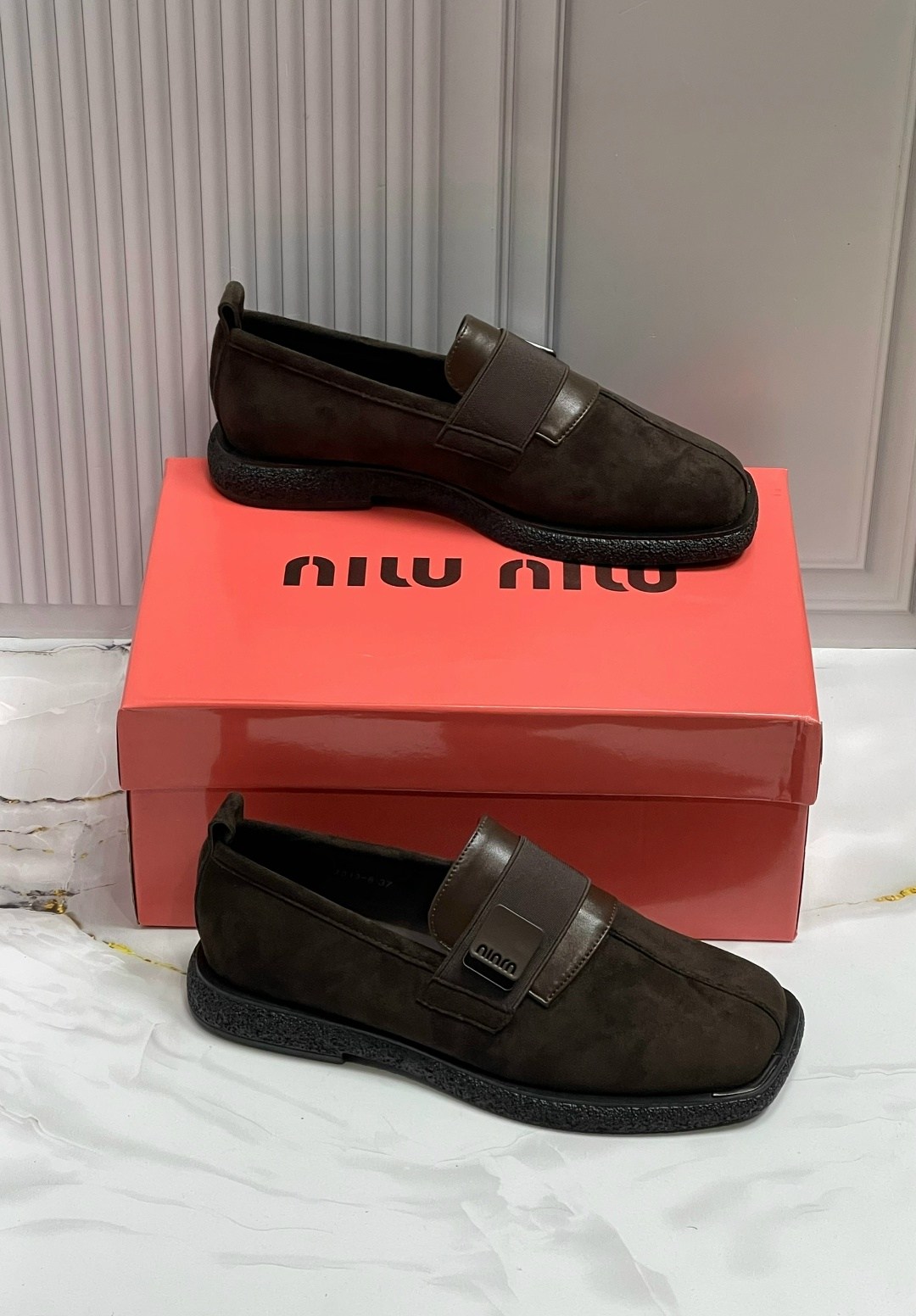 ,лоферы замшевые,замшевые лоферы brunello cucinelli,женские лоферы,лоферы женские замшевые