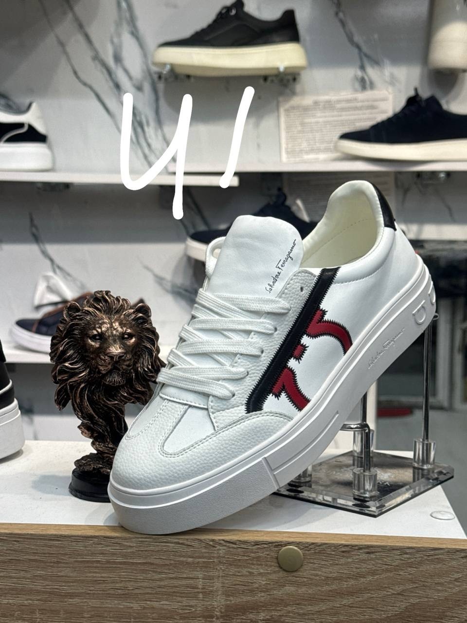 ,мужские и женские кроссовки,спортивная ,брендовые кроссовки,стильные кроссовки