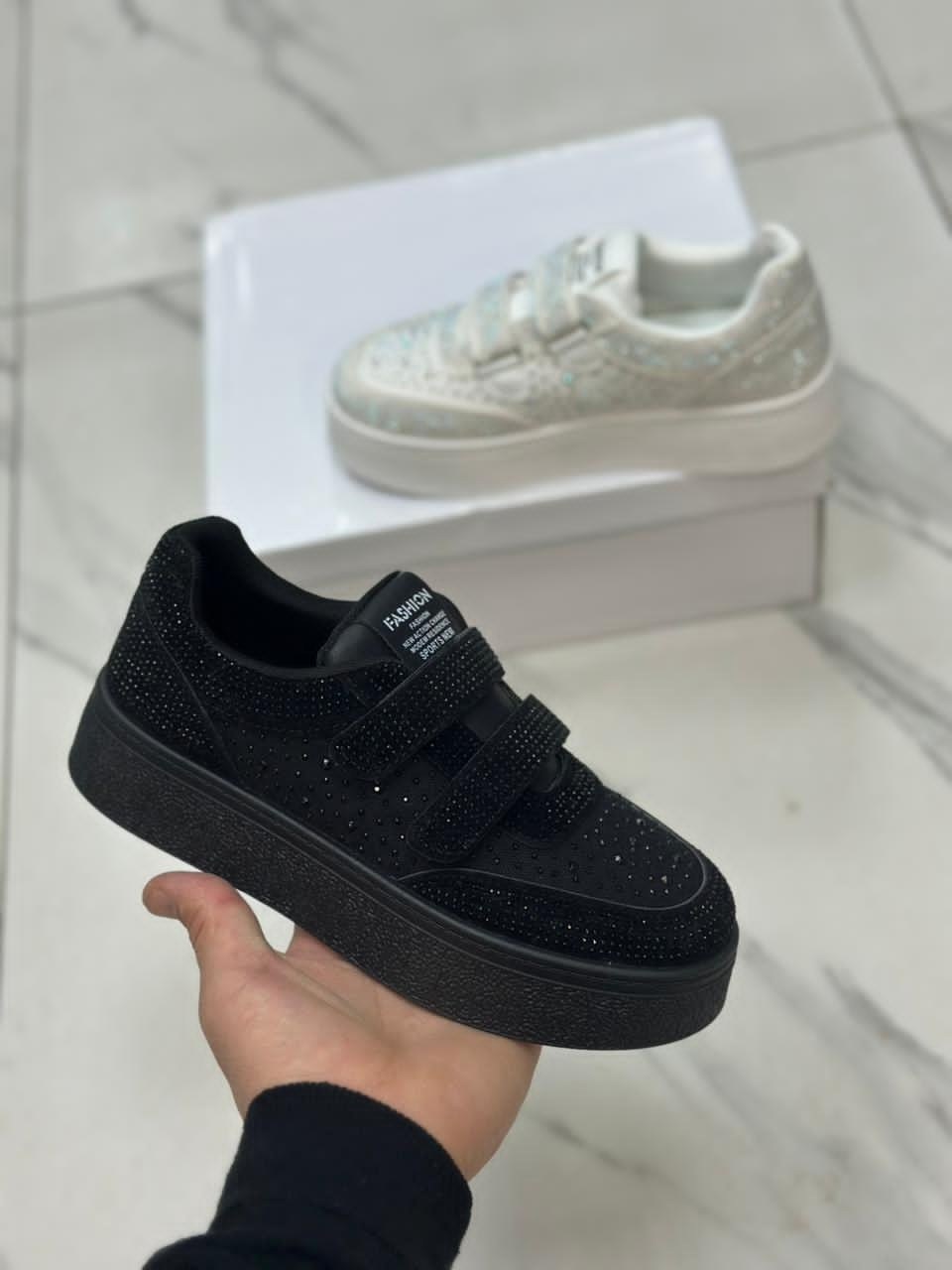 ,женские кроссовки,белые кроссовки,женская ,обуви