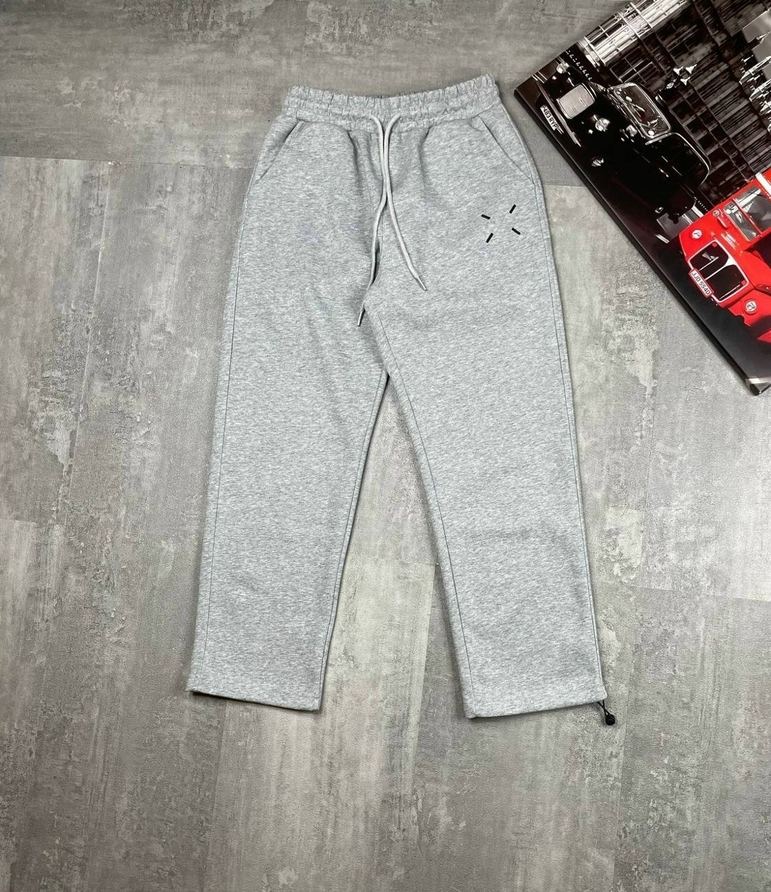 брюки спортивные,штаны спортивные,спортивные штаны широкие,спортивные брюки мужские,мужские спортивные штаны