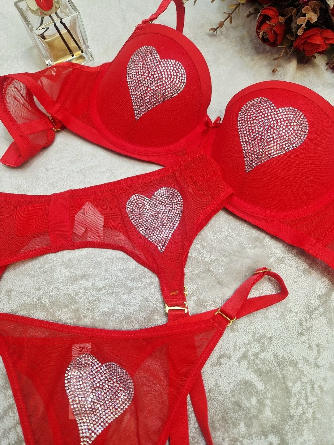 комплект нижнего белья,комплект женское нижнее белье,комплект женского белья,комплект белья victoria's secret,комплект нижнего белья со стразами