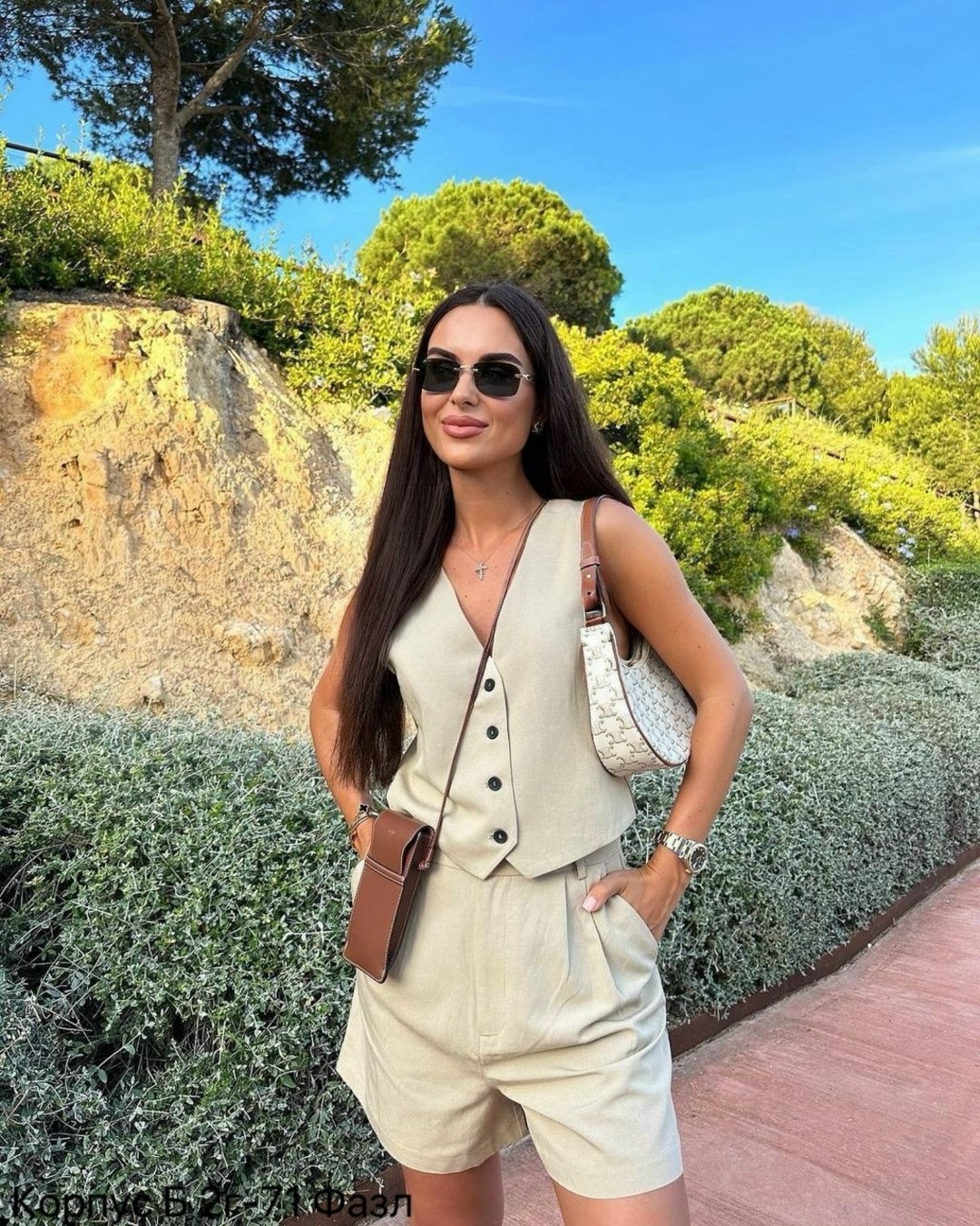 женский летний костюм двойка,летние женские костюмы,женский костюм двойка,костюм с шортами и жилеткой,костюм женский с шортами