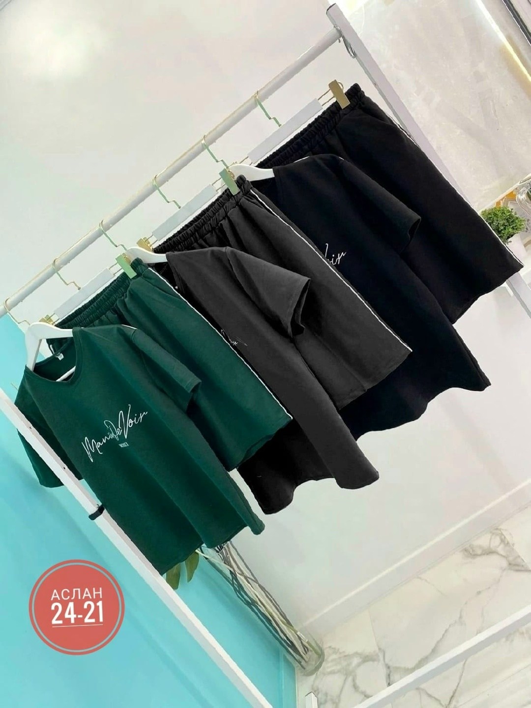 летний мужской спортивный костюм,костюм мужской с шортами спортивный летний,костюм спортивный мужской,спортивный костюм с шортами мужской,костюм спортивный мужской с шортами и футболкой