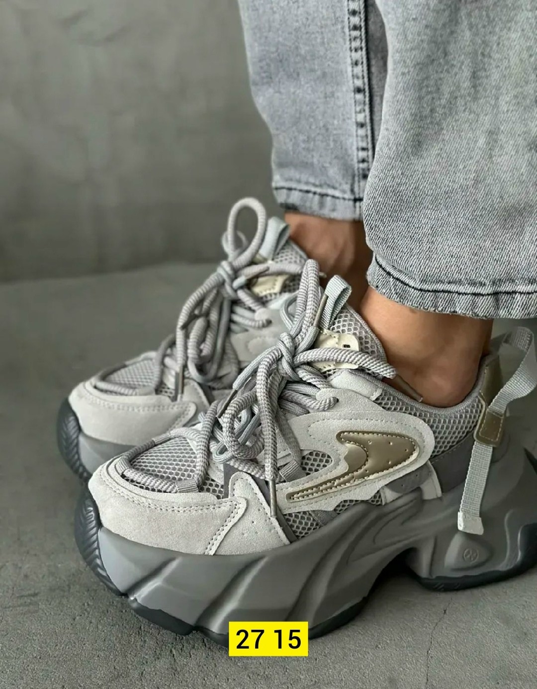 кроссовки женскиe,женские массивные кроссовки,женские кроссовки на платформе,кроссовки на платформе,спортивная