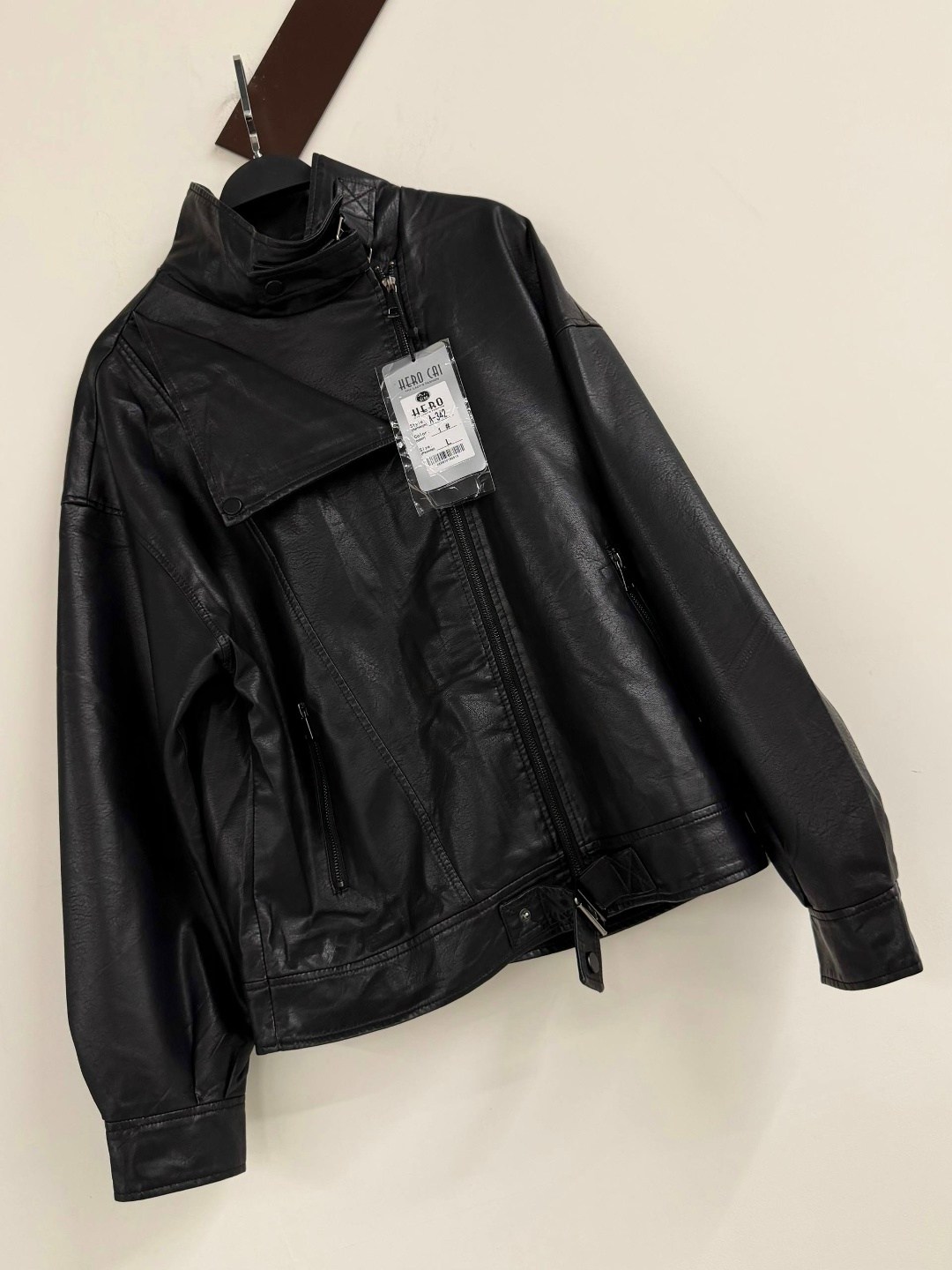 кожаная куртка,куртка косуха,куртка кожаная женская,женская куртка из искусственной кожи,кожаная куртка косуха