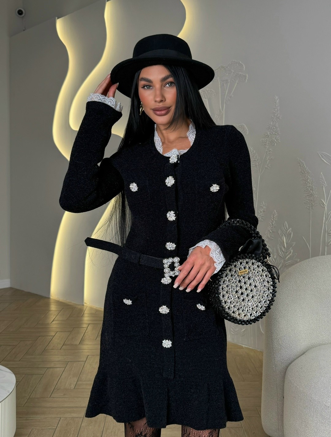 твидовое платье миди с дизайнерскими пуговицами с застежкой спереди,твидовое платье миди с дизайнерскими пуговицами с застежкой спереди sarah berlin,твидовые платья с отделкой,платье из итальянского т