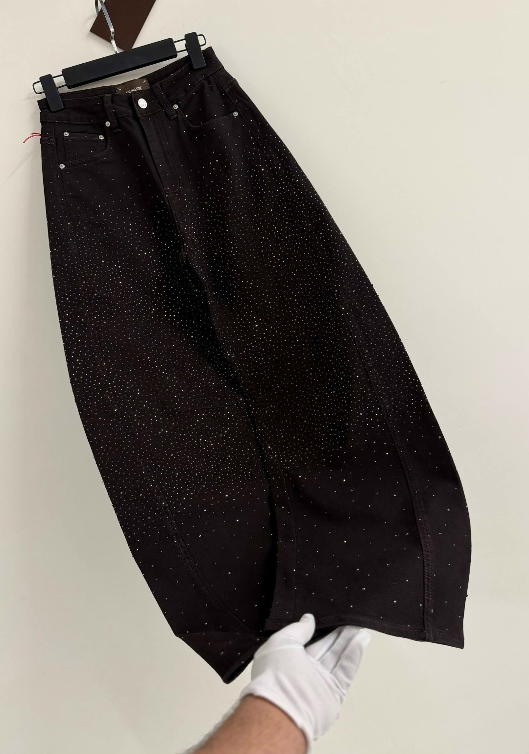 джинсы со стразами,джинсы chanel,джинсы mango со стразами,джинсы женские,американские черные джинсы со стразами