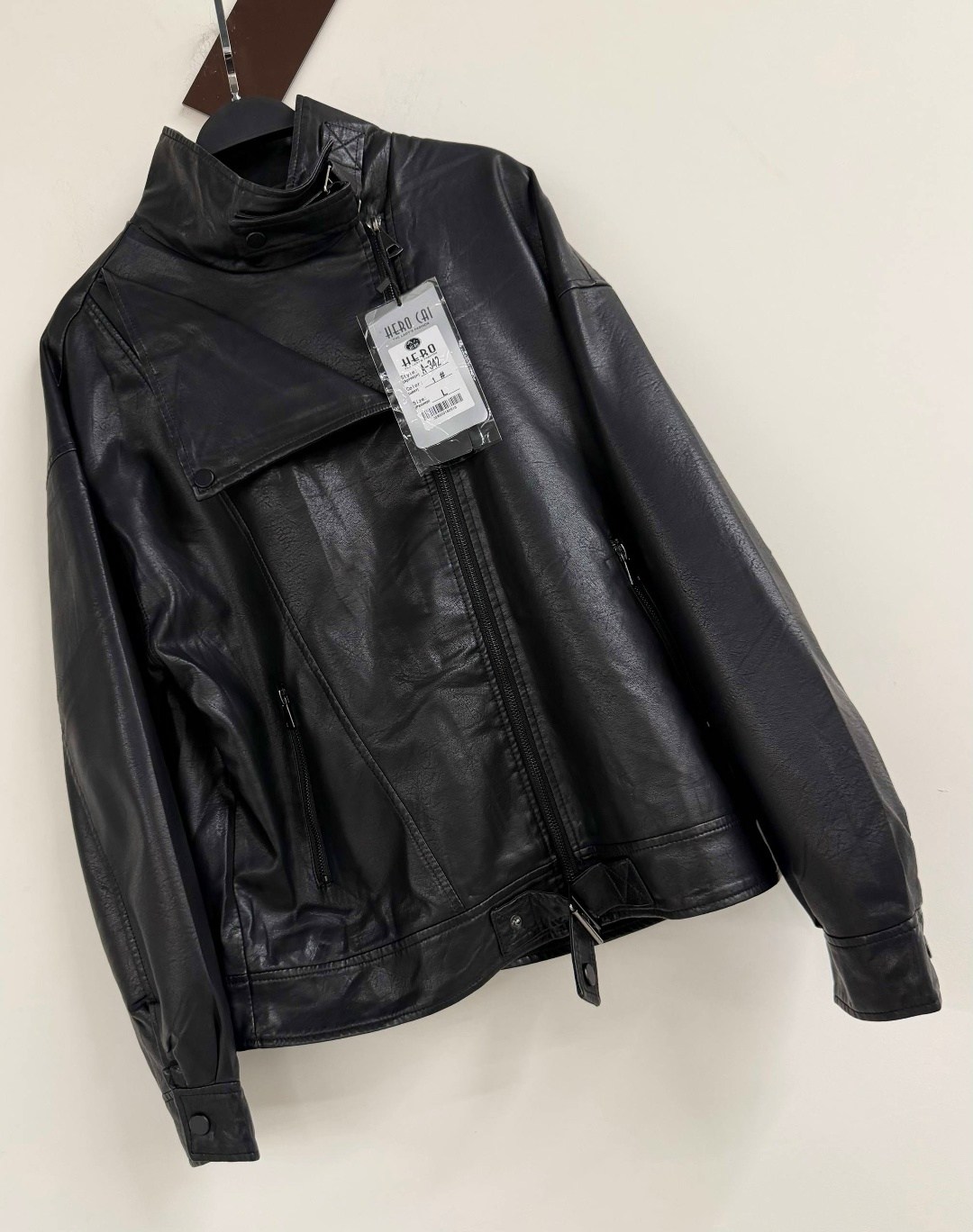 кожаная куртка,куртка косуха,куртка кожаная женская,женская куртка из искусственной кожи,кожаная куртка косуха