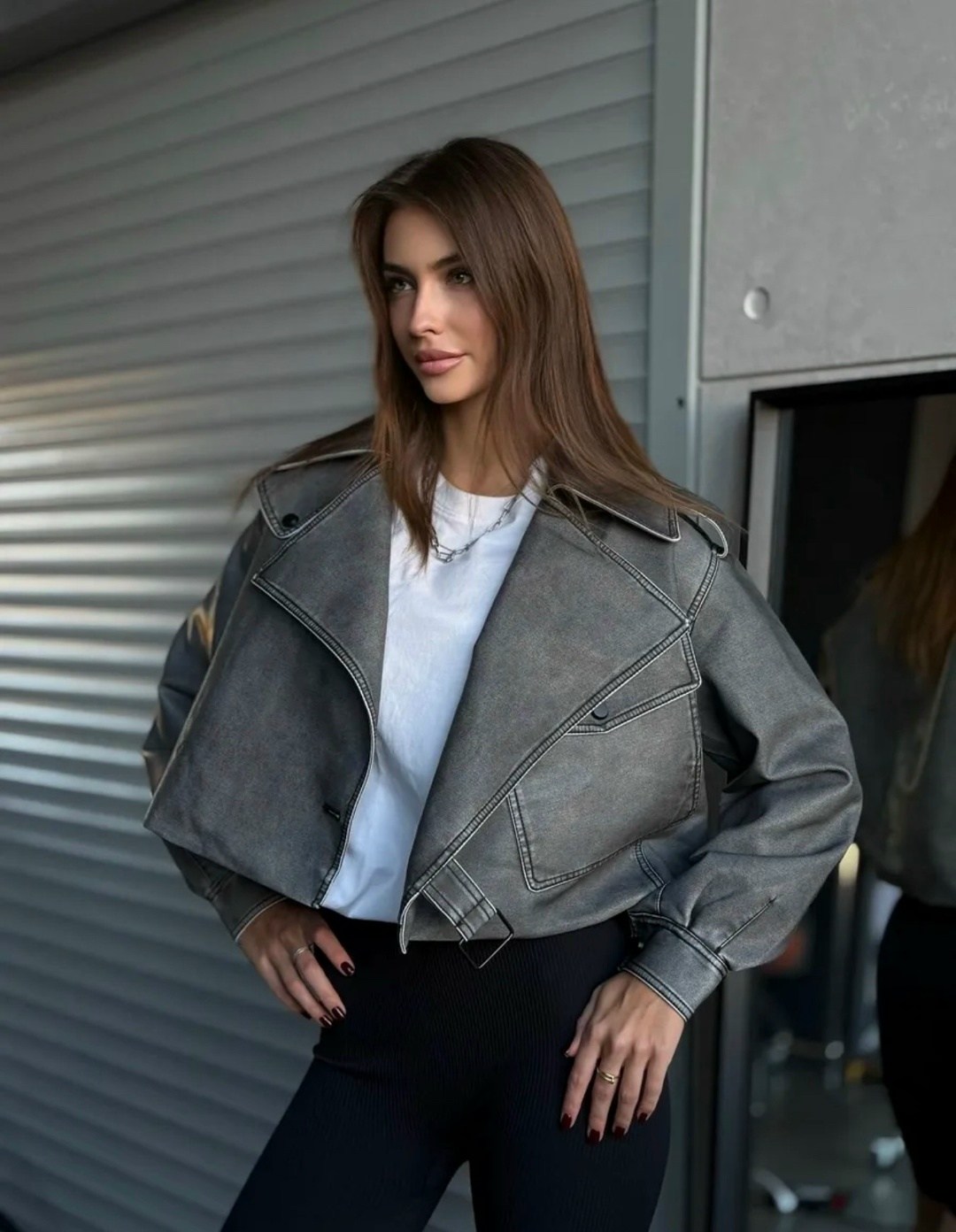 косуха кожаная тренч короткая,кожаная куртка косуха janna banana цвет серый,куртка косуха,кожаная куртка косуха,косуха кожаная