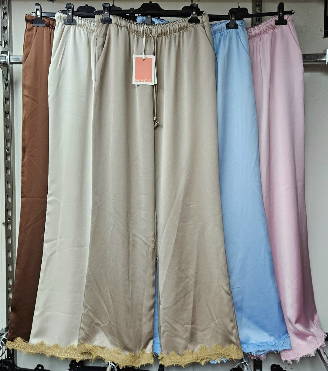 женские широкие брюки,широкие брюки,женские брюки,шелковые брюки,брюки женские свободные