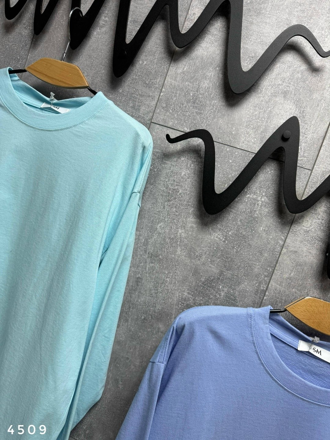 серый свитшот,оверсайз стиль,cвитшот оверсайз,мода стиль