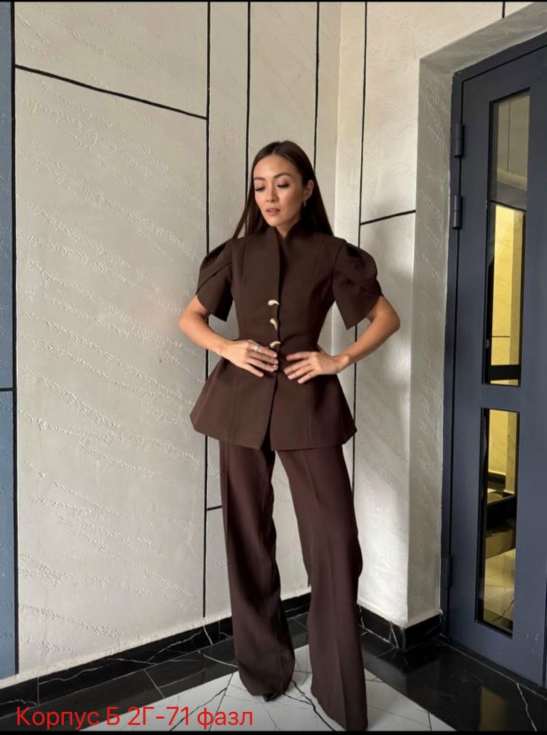 брючные костюмы женские,женский костюм,the.woman 0285 черный жакет,жакет с баской