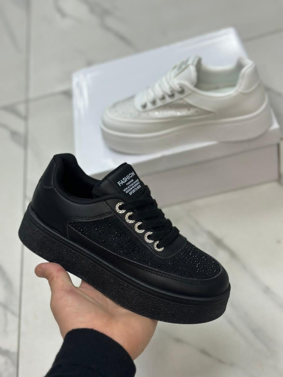 ,женские кроссовки,белые кроссовки,женская ,обуви