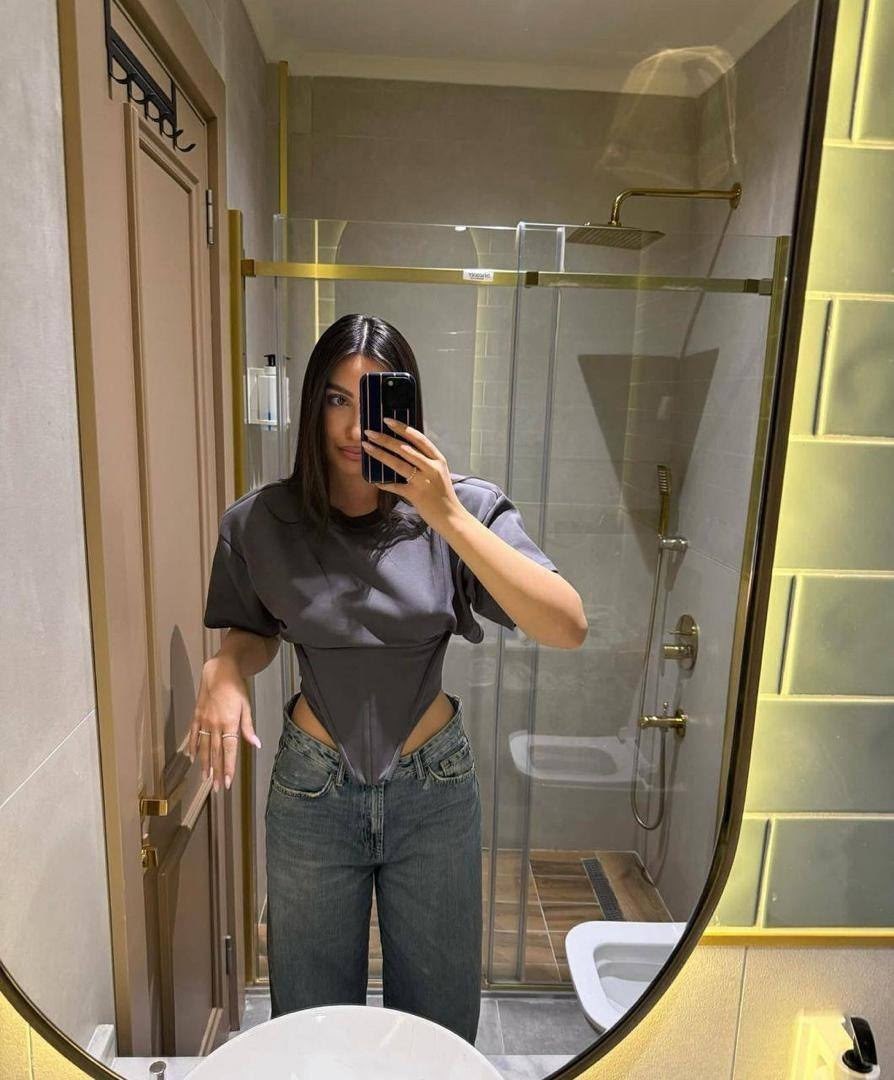 стрижка для кудрявых волос,кудрявая прическа,короткие кудрявые волосы,кудрявая девушка,короткие кудрявые прически