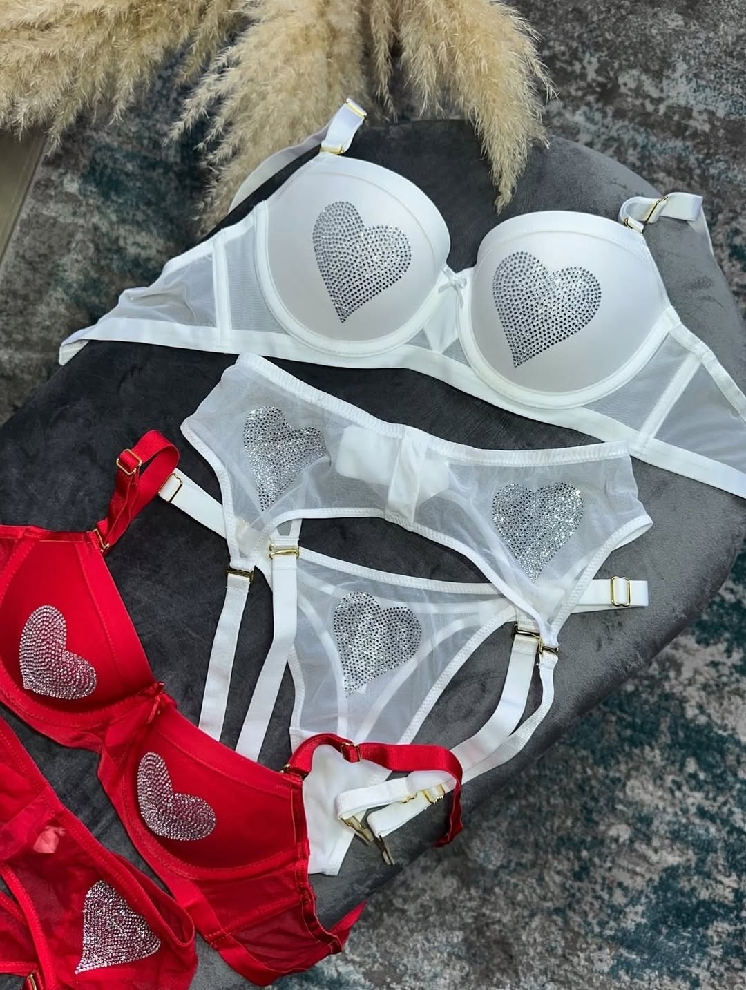 комплект нижнего белья,комплект женское нижнее белье,комплект женского белья,комплект белья victoria's secret,комплект нижнего белья со стразами