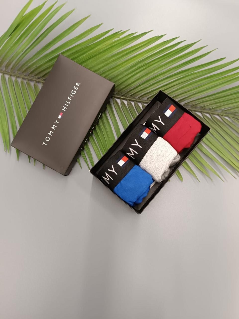 tommy hilfiger трусы мужские,комплект трусов tommy hilfiger,мужские наборы трусов tommy hilfiger,комплект трусов боксеров tommy hilfiger b1233,мужские боксеры подарочный набор трусов 4 шт tommy hilfig