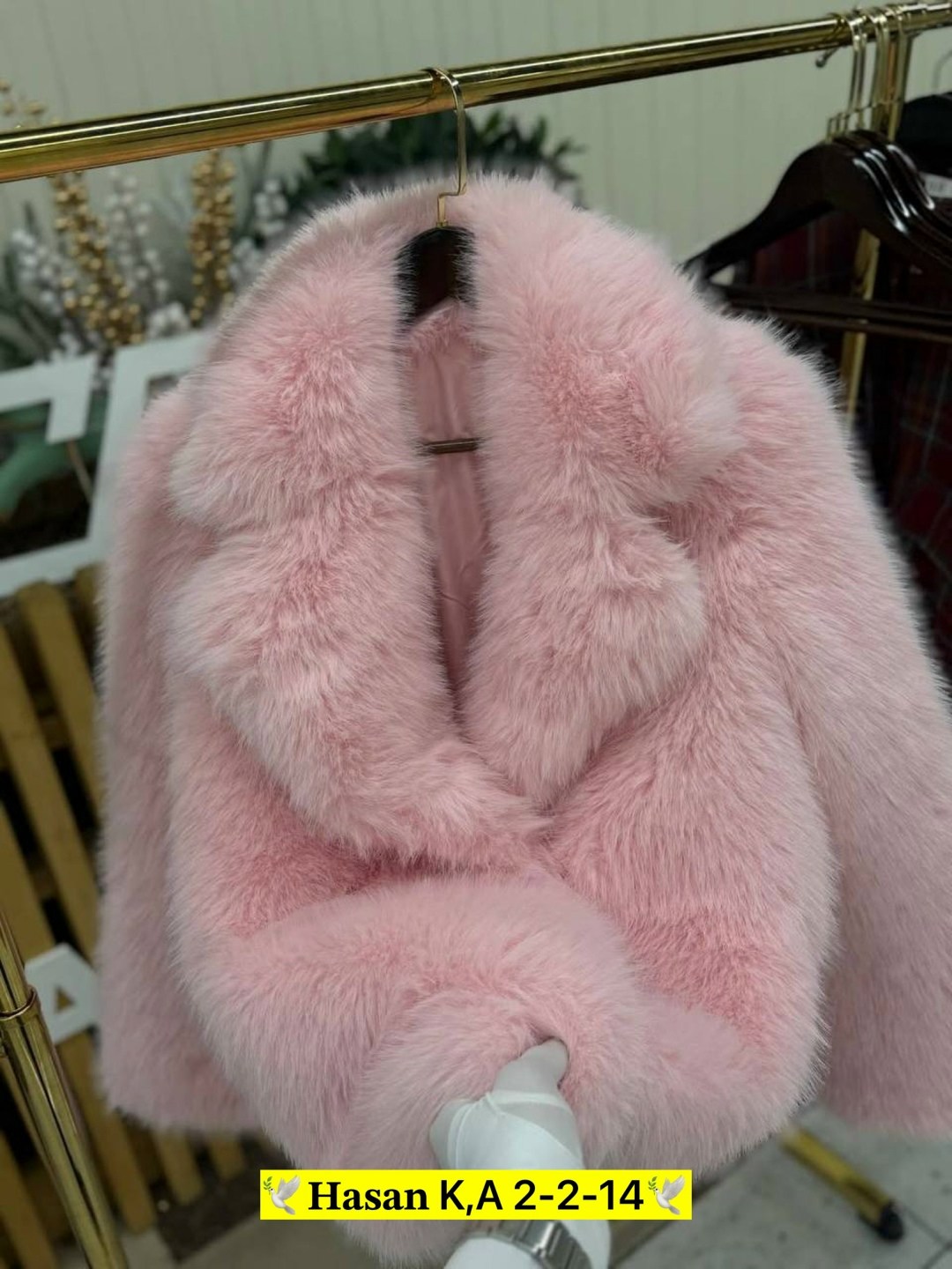 розовая шубка,pink fur шуба женская,розовая шуба из искусственного меха,песцовая шубка розовая,женская шуба