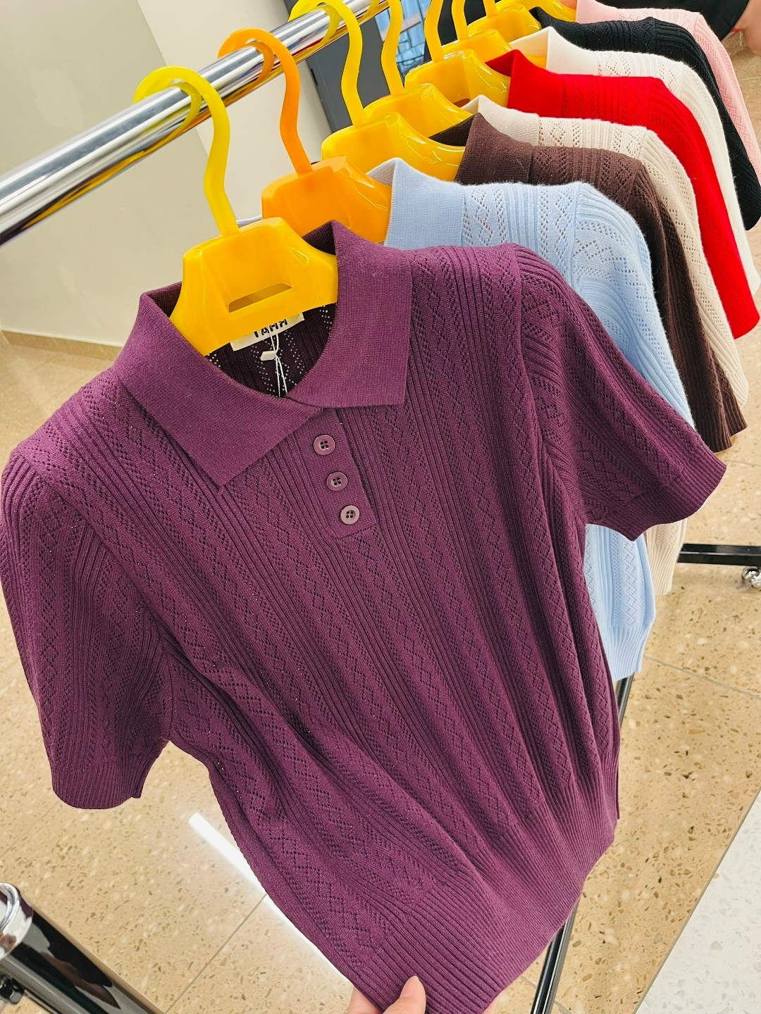 поло miu miu,поло с,красное поло,свитер поло,джемпер