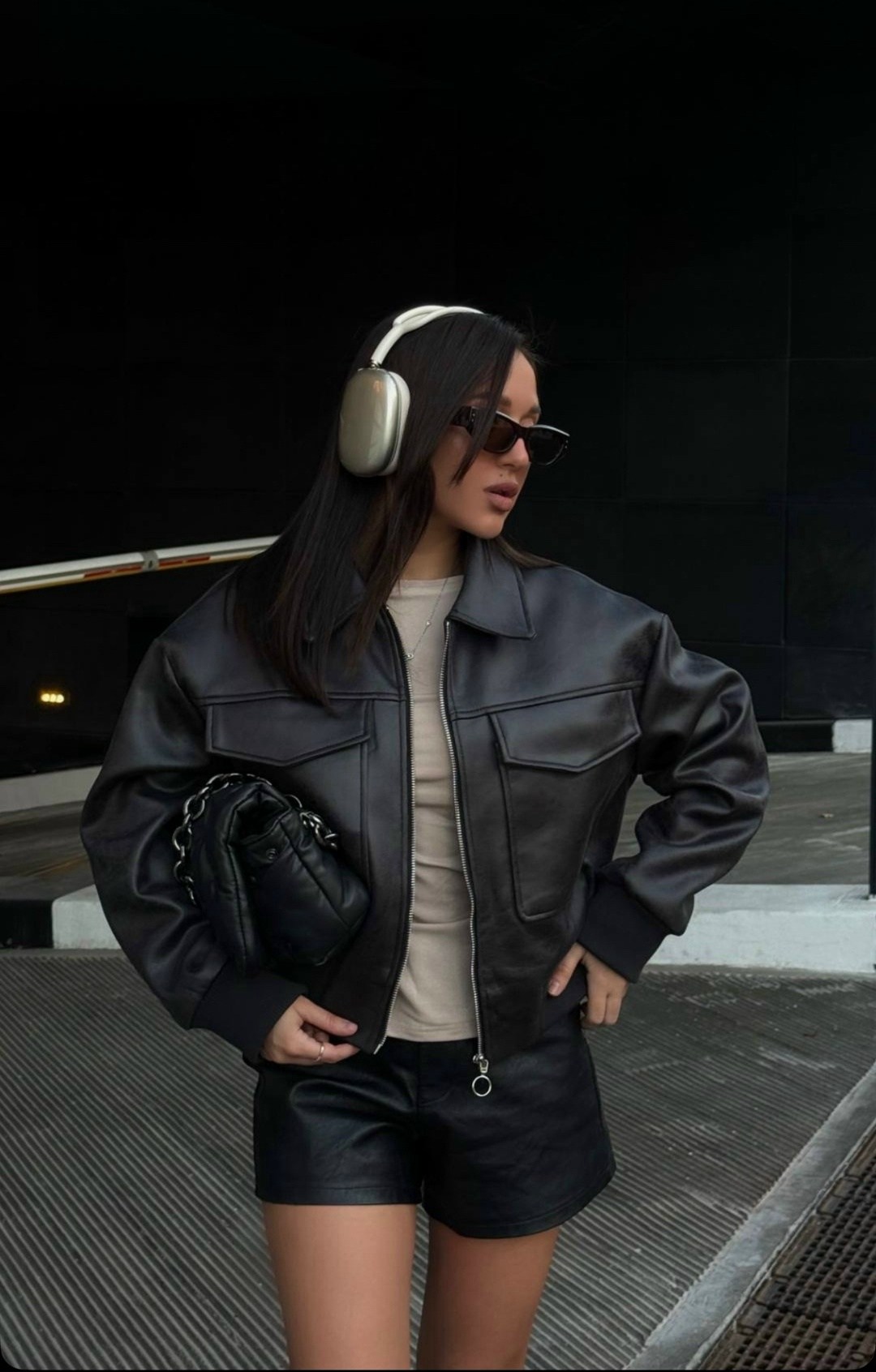 женская куртка из искусственной кожи,кожаная куртка,женская кожаная куртка,женская короткая кожаная куртка,куртка бомбер