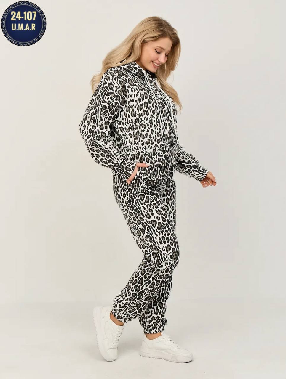 леопардовый костюм,леопардовый костюм женский,леопардовый спортивный костюм,костюм женский,женский спортивный костюм с леопардовым принтом