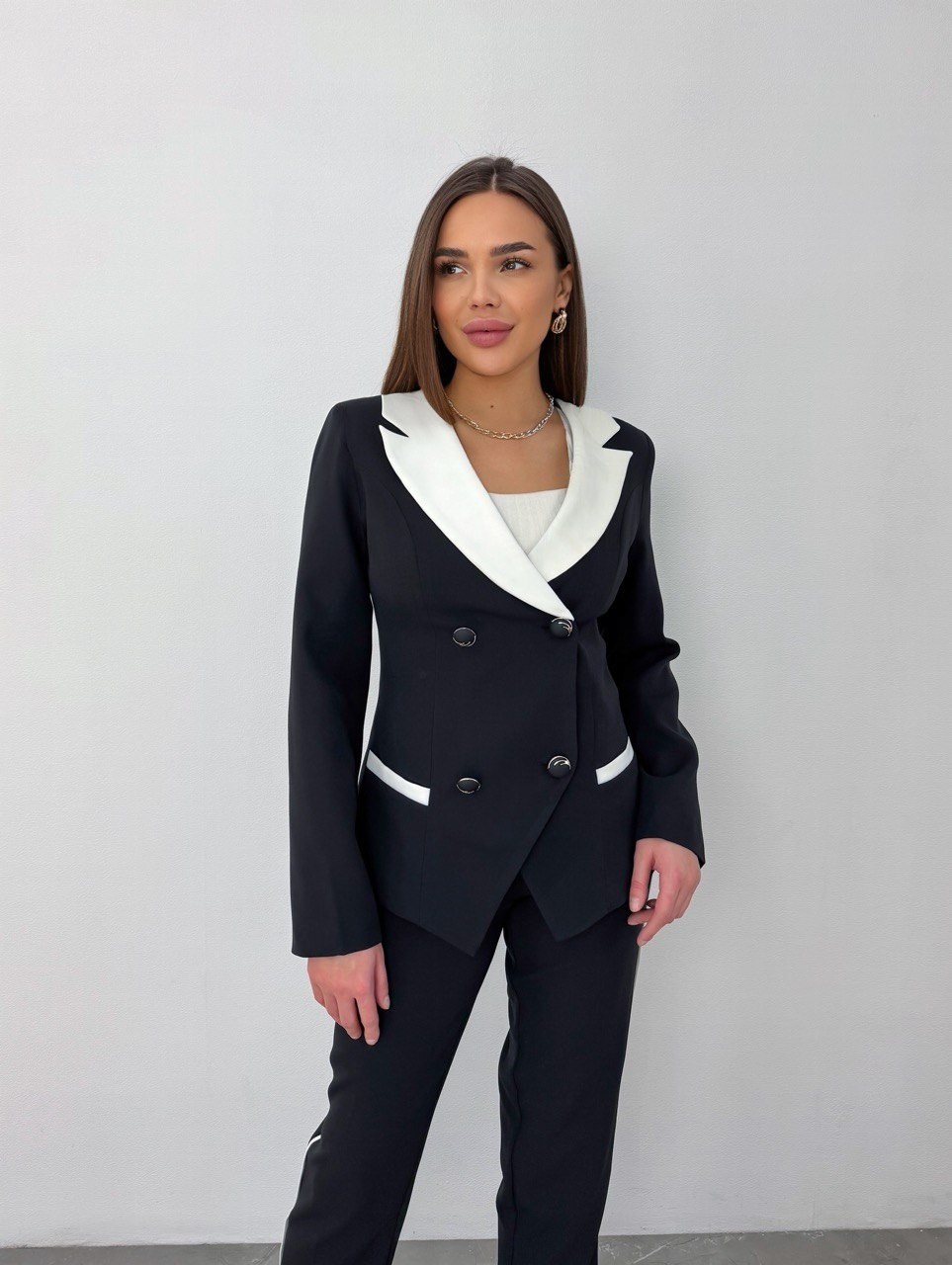 брючный костюм,женский брючный костюм,костюм с брюками,брючный костюм черный,черный женский костюм
