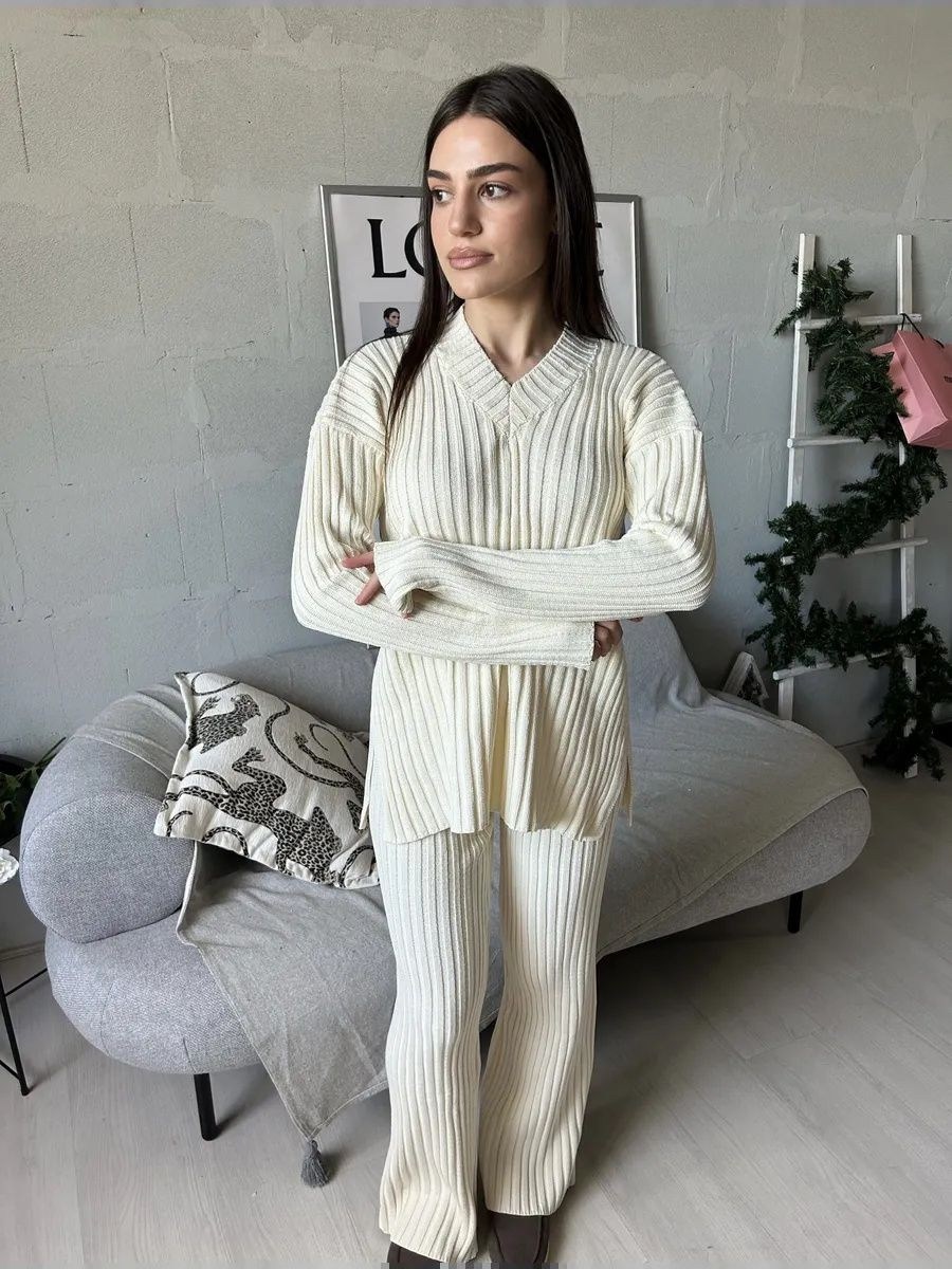 трикотажный костюм,брючный костюм,трикотажный брючный костюм,костюм с брюками,женский костюм