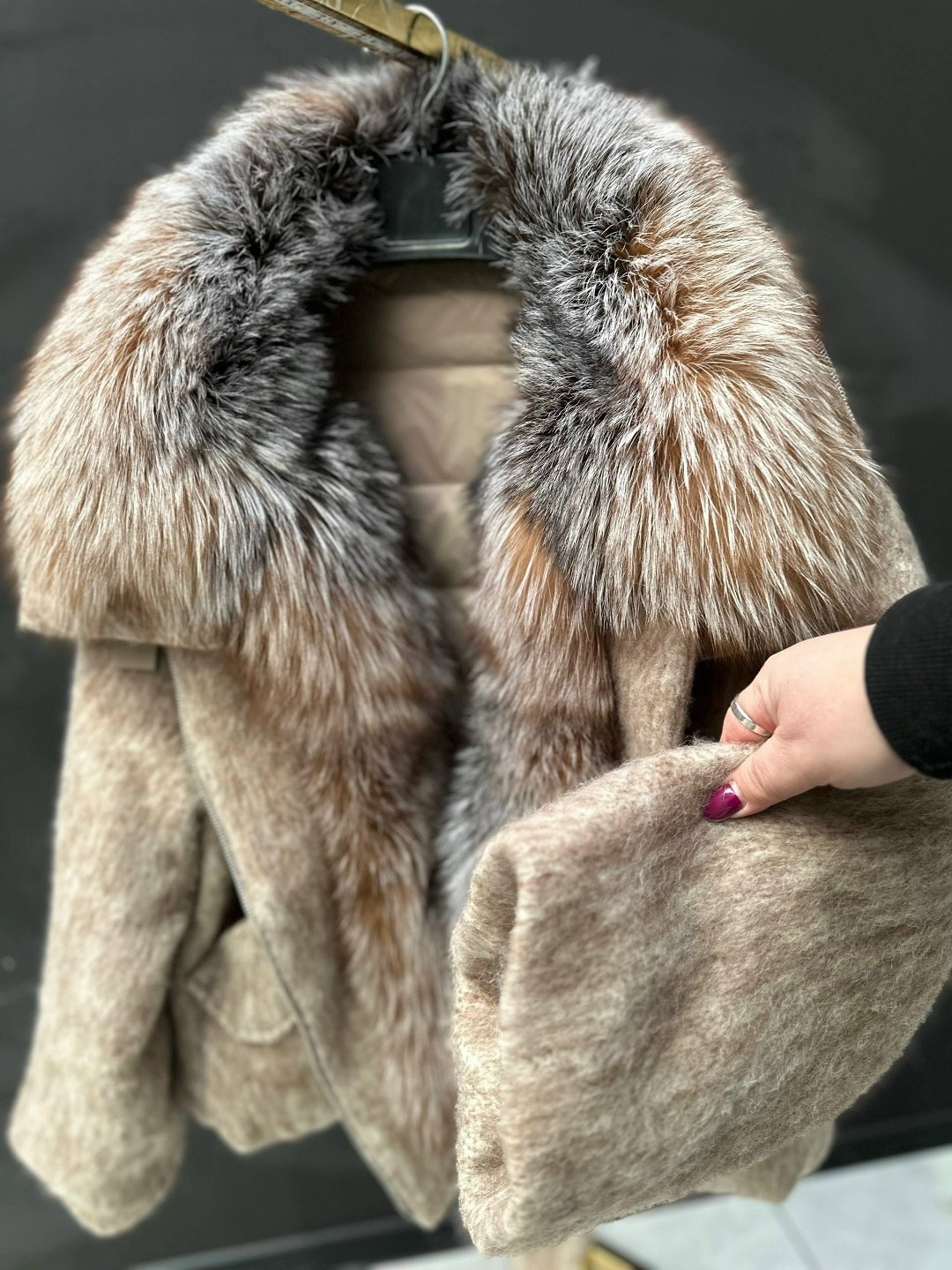 пуховик с натуральным мехом,пуховик женский с натуральным мехом,куртка зимняя с натуральным мехом,пуховик с мехом,женские пуховики