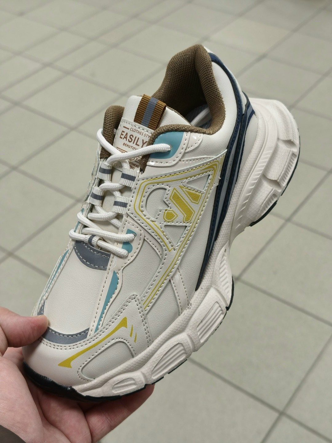 кроссовки,массивные кроссовки,повседневные кроссовки,женские кроссовки,кроссовки удобные