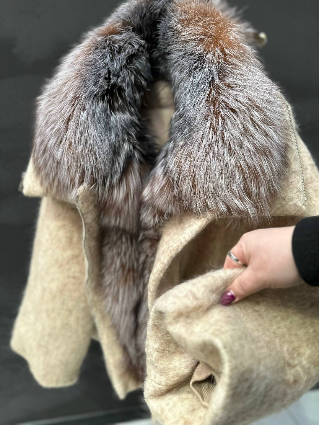 пуховик с натуральным мехом,пуховик женский с натуральным мехом,куртка зимняя с натуральным мехом,пуховик с мехом,женские пуховики