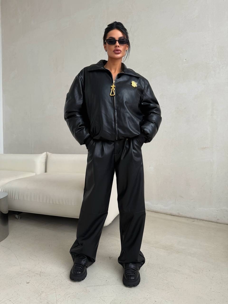 кожаная куртка,куртка бомбер,кожаный бомбер,женская куртка бомбер,кожаный бомбер оверсайз