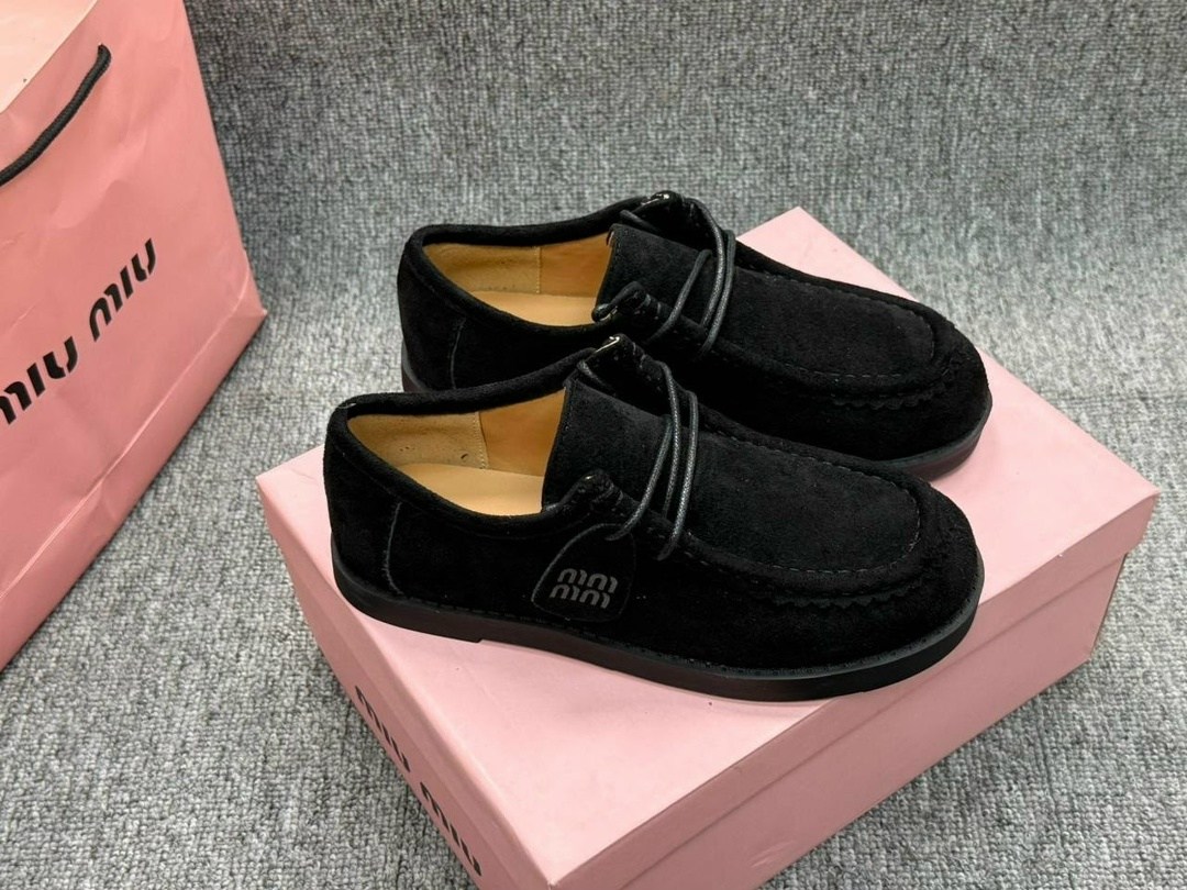 замшевые лоферы miu miu на высокий подошве и фирменной фурнитурой,,женская ,лоферы замш,женские лоферы