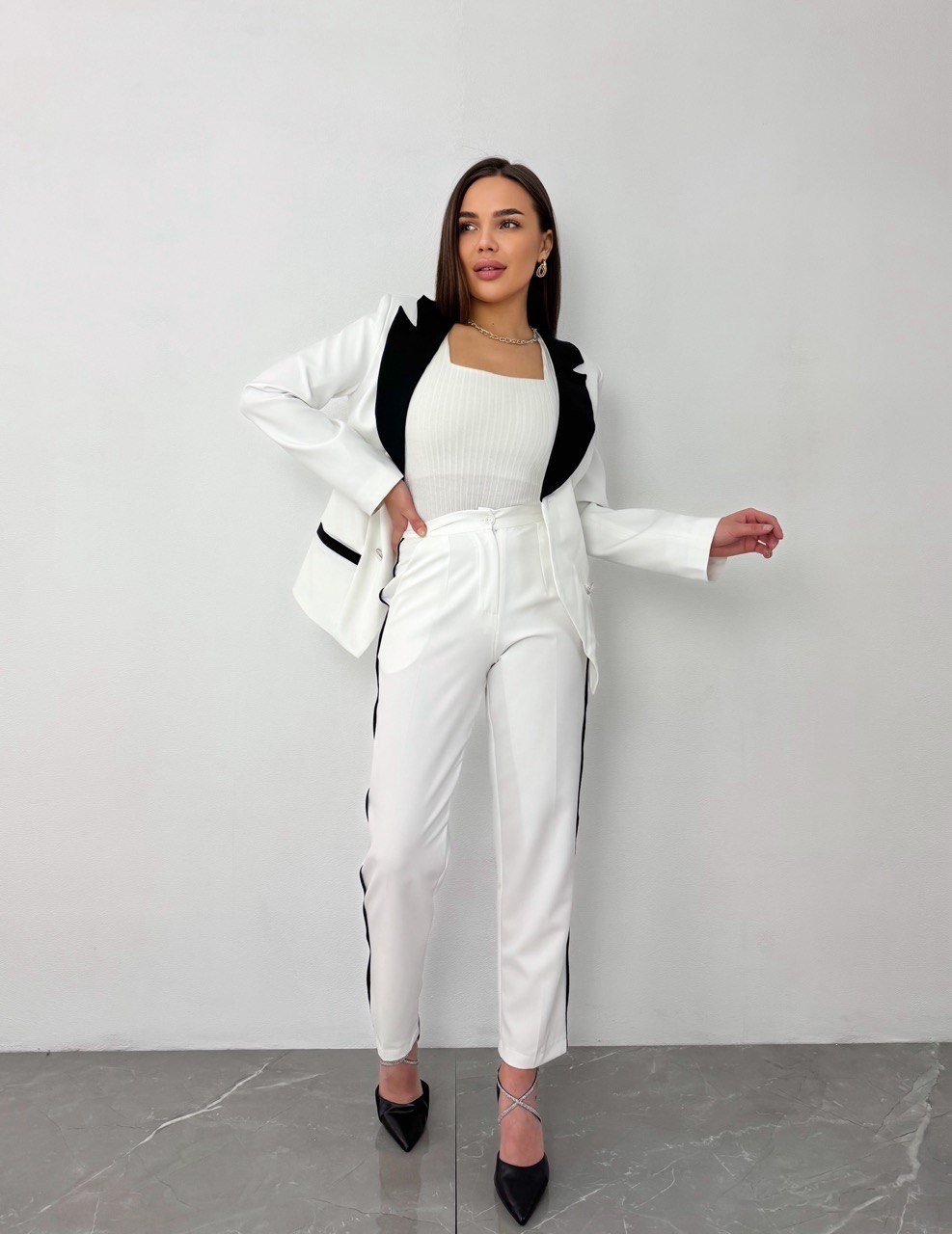 брючный костюм,женский брючный костюм,костюм с брюками,брючный костюм черный,черный женский костюм