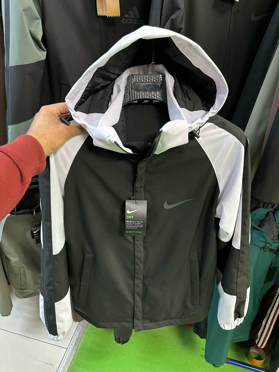 куртка зимняя nike,куртка nike,куртка мужская nike,ветровка nike,куртка демисезонная nike