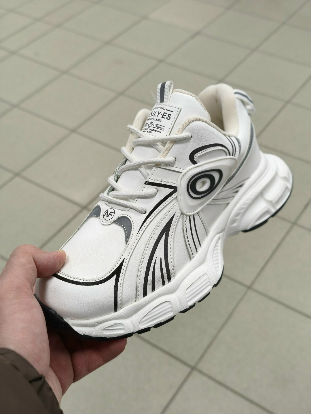 кроссовки,массивные кроссовки,повседневные кроссовки,женские кроссовки,кроссовки удобные