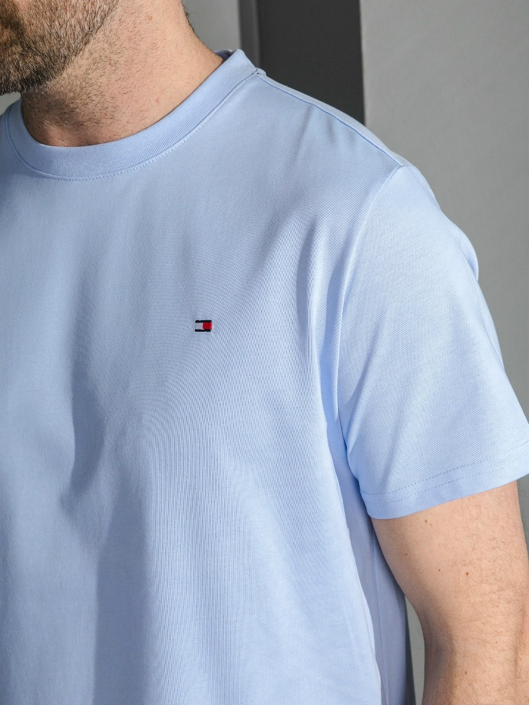 голубая футболка томми хилфигер,мужская футболка,футболка голубая,томми хилфигер слим фит футболка,футболка мужская tommy hilfiger
